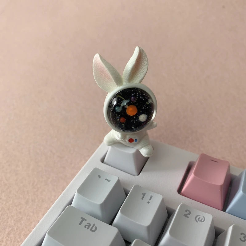 Original Personalized Creative Keycap Space Rabbit 3D Cute Customized R4 Cross Axis for Girls Mechanical Keyboard artisan Cap