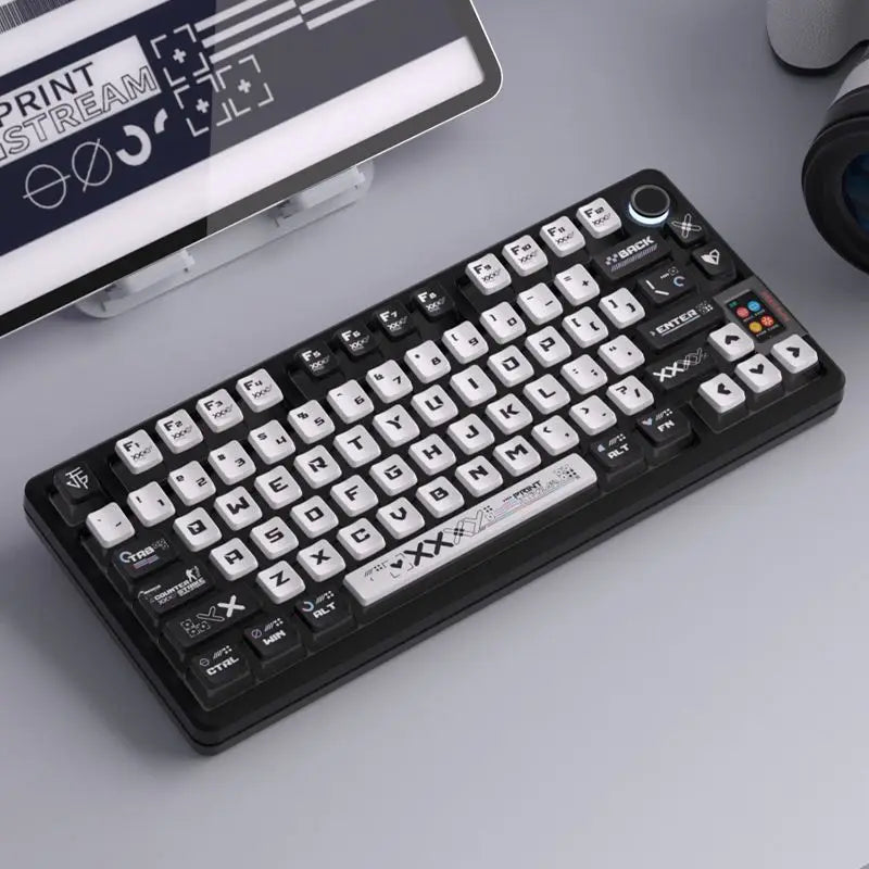 clavier noir et blanc ou bleu et jaune