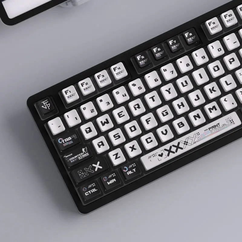 clavier noir et blanc ou bleu et jaune