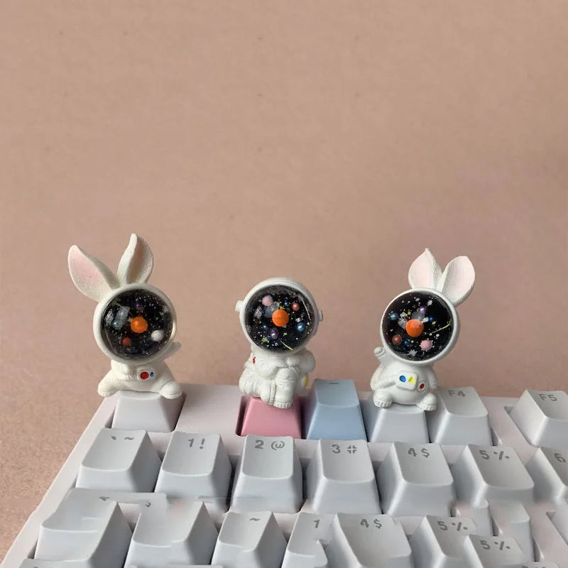 Original Personalized Creative Keycap Space Rabbit 3D Cute Customized R4 Cross Axis for Girls Mechanical Keyboard artisan Cap